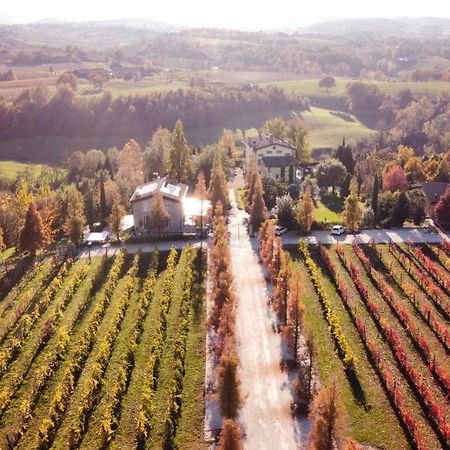 Agriturismo E Acetaia La Vedetta カステルヴェトロ・ディ・モーデナ エクステリア 写真