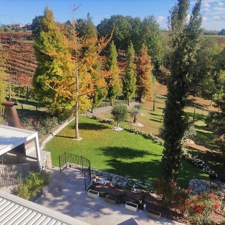 Agriturismo E Acetaia La Vedetta カステルヴェトロ・ディ・モーデナ エクステリア 写真